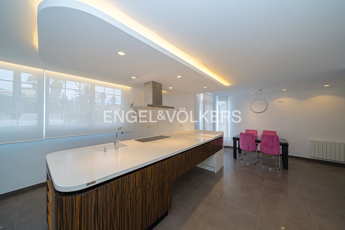 6 camera da letto Villa in vendita in Alfaz del Pi / L'Alfas del Pi con piscina garage - 1.600.000 € (Rif: 8987038)