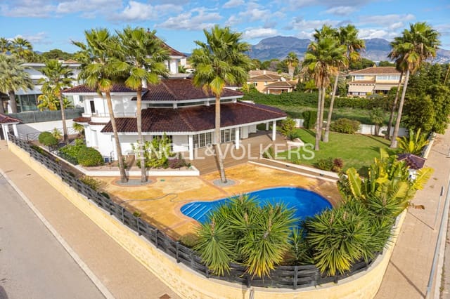 6 soveværelse Villa til salg i Pueblo - Urbanizaciones, Alfaz del Pi / L'Alfàs del Pi med swimmingpool garage - € 1.600.000 (Ref: 8987038)
