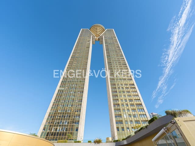Apartamento de 3 habitaciones en Benidorm en venta con piscina - 1.075.000 € (Ref: 8987039)