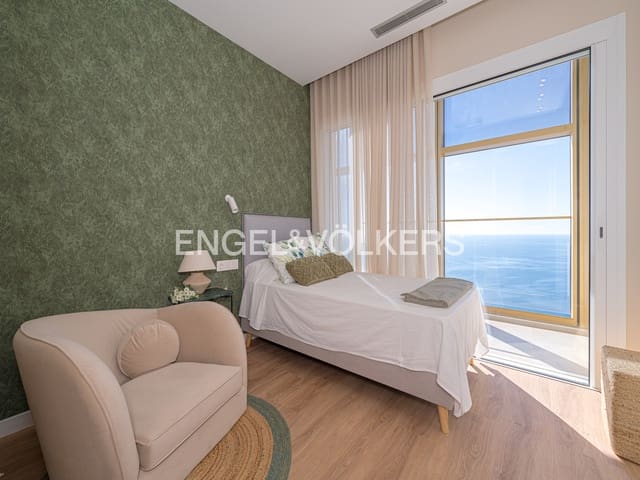 Apartamento de 3 habitaciones en Benidorm en venta con piscina - 1.075.000 € (Ref: 8987039)