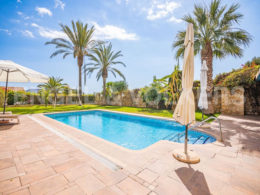 5 soveværelse Villa til salg i Benidorm med swimmingpool garage - € 800.000 (Ref: 8987265)