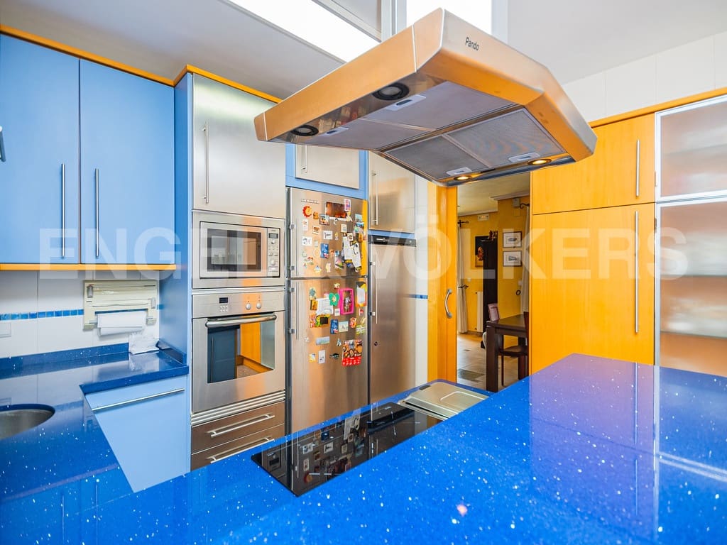 5 soveværelse Villa til salg i Benidorm med swimmingpool garage - € 800.000 (Ref: 8987265)