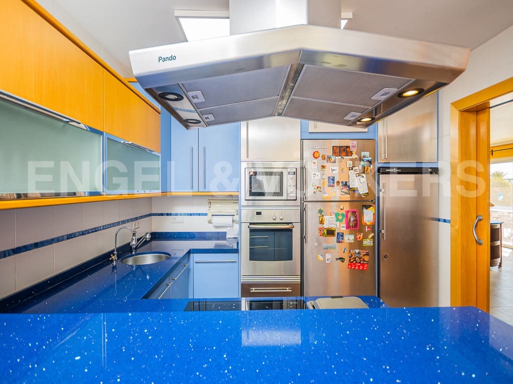 5 soveværelse Villa til salg i Benidorm med swimmingpool garage - € 800.000 (Ref: 8987265)