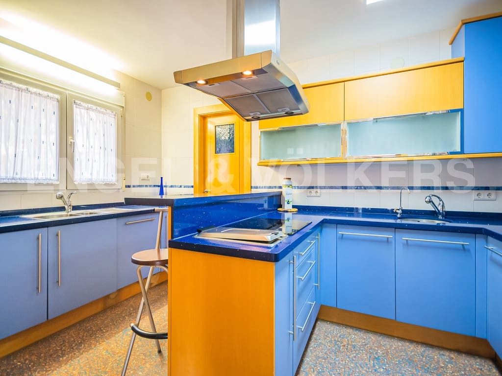 5 soveværelse Villa til salg i Benidorm med swimmingpool garage - € 800.000 (Ref: 8987265)