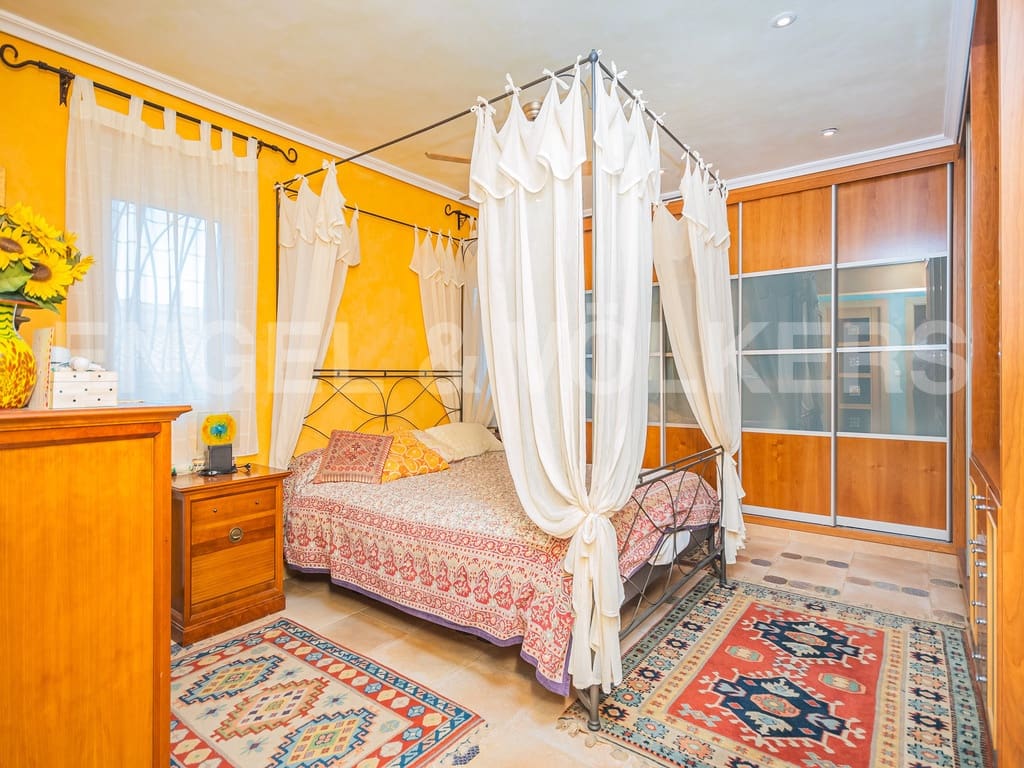 5 soveværelse Villa til salg i Benidorm med swimmingpool garage - € 800.000 (Ref: 8987265)