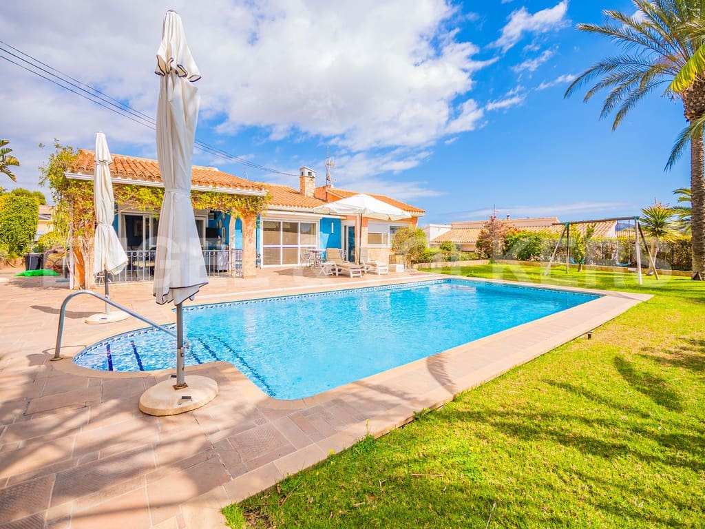 5 soveværelse Villa til salg i Benidorm med swimmingpool garage - € 800.000 (Ref: 8987265)