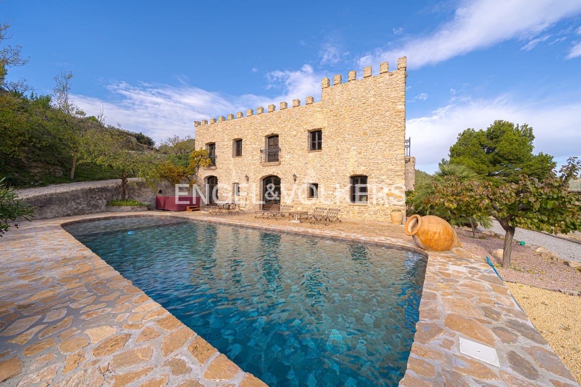 5 quarto Moradia para venda em Relleu com piscina garagem - 2 150 000 € (Ref: 8988919)