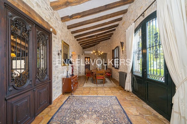 5 bedroom Villa for sale in Relleu with pool garage - € 2,150,000 (Ref: 8988919)