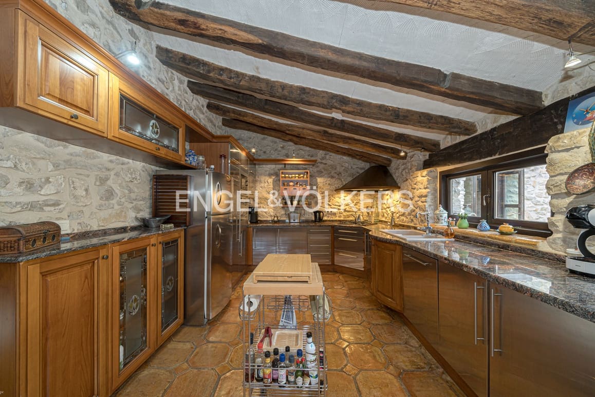 5 quarto Moradia para venda em Relleu com piscina garagem - 2 150 000 € (Ref: 8988919)