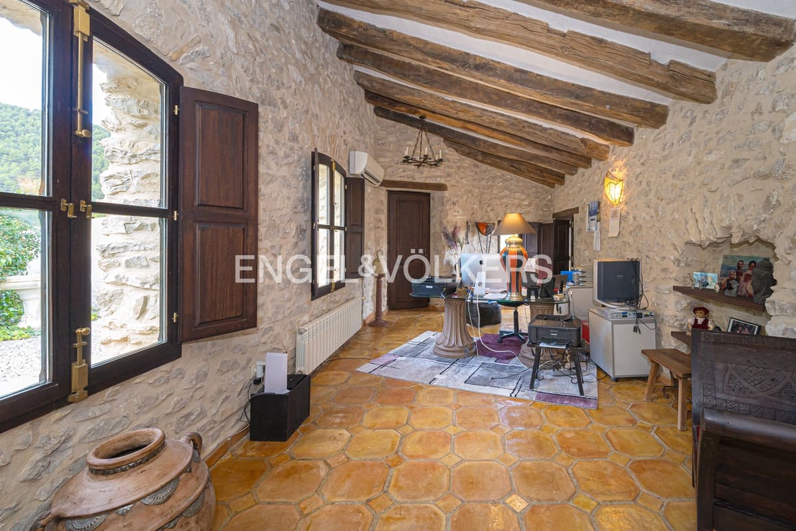 5 quarto Moradia para venda em Relleu com piscina garagem - 2 150 000 € (Ref: 8988919)