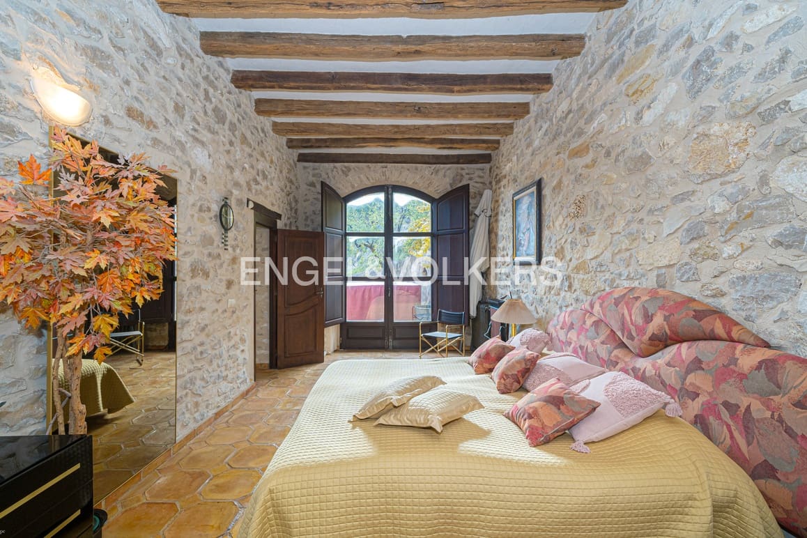 5 quarto Moradia para venda em Relleu com piscina garagem - 2 150 000 € (Ref: 8988919)