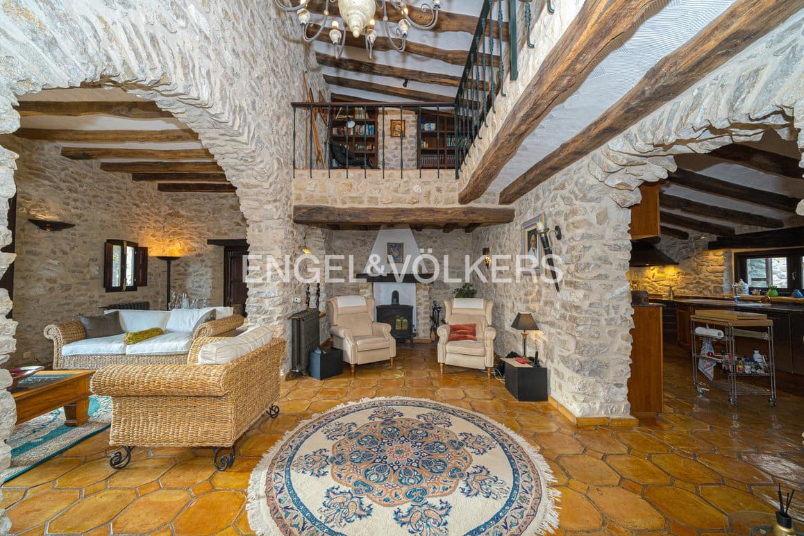5 quarto Moradia para venda em Relleu com piscina garagem - 1 650 000 € (Ref: 8988919)