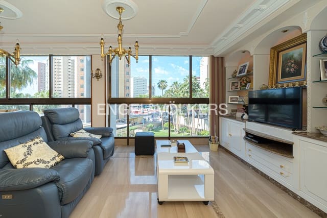 2 bedroom Apartment for sale in Benidorm with pool garage - € 370,000 (Ref: 9004067)