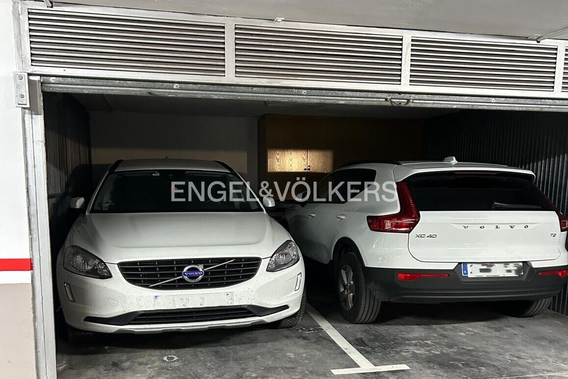 2 bedroom Apartment for sale in Benidorm with pool garage - € 370,000 (Ref: 9004067)