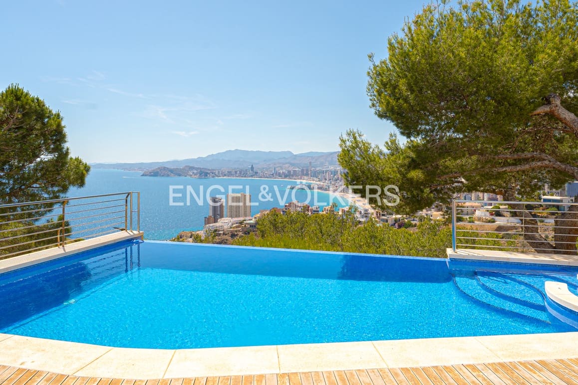 5 soveværelse Villa til salg i Benidorm med swimmingpool garage - € 1.850.000 (Ref: 9009796)