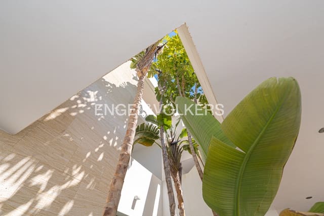 5 soveværelse Villa til salg i Benidorm med swimmingpool garage - € 1.850.000 (Ref: 9009796)