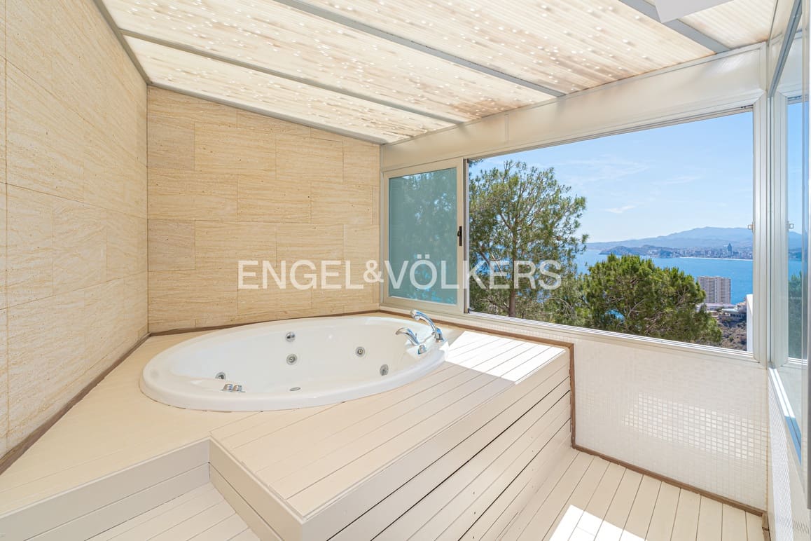 5 soveværelse Villa til salg i Benidorm med swimmingpool garage - € 1.850.000 (Ref: 9009796)