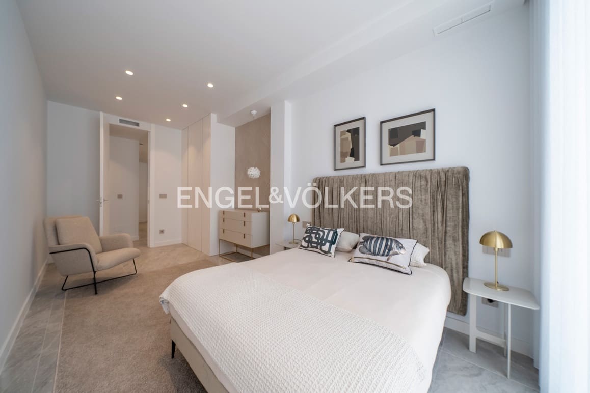 4 bedroom Villa for sale in Finestrat with pool garage - € 1,350,000 (Ref: 9021431)