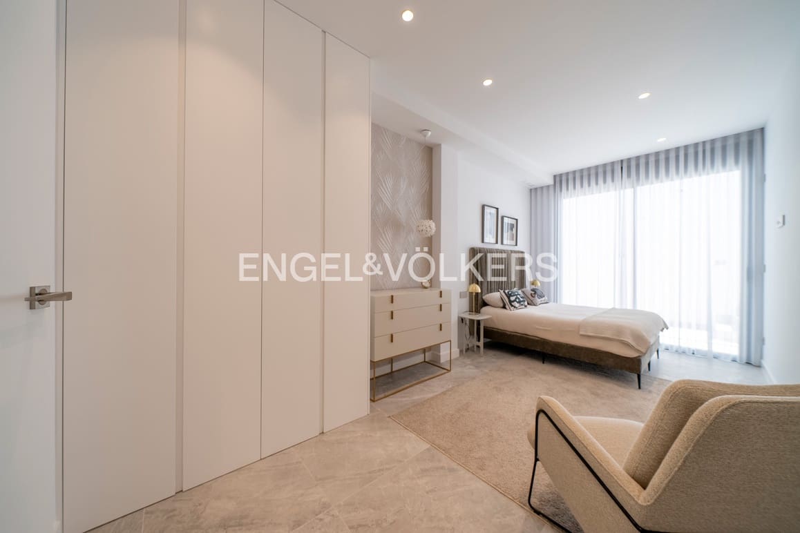 4 bedroom Villa for sale in Finestrat with pool garage - € 1,350,000 (Ref: 9021431)