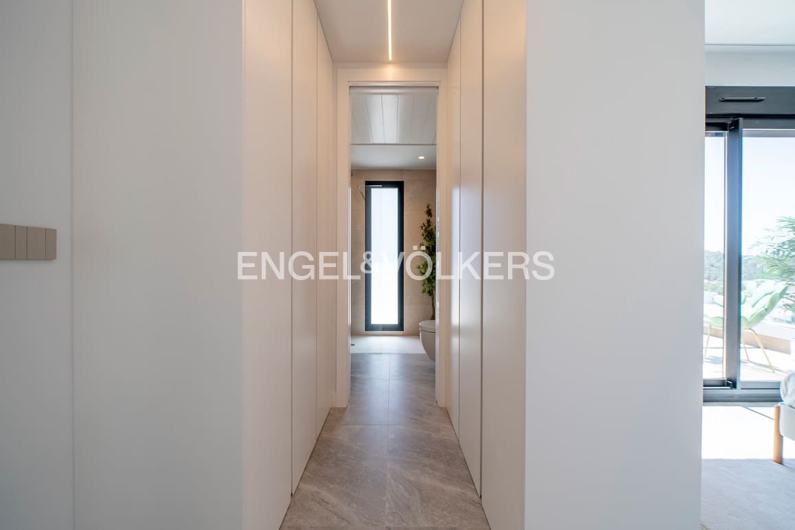 4 bedroom Villa for sale in Finestrat with pool garage - € 1,350,000 (Ref: 9021431)