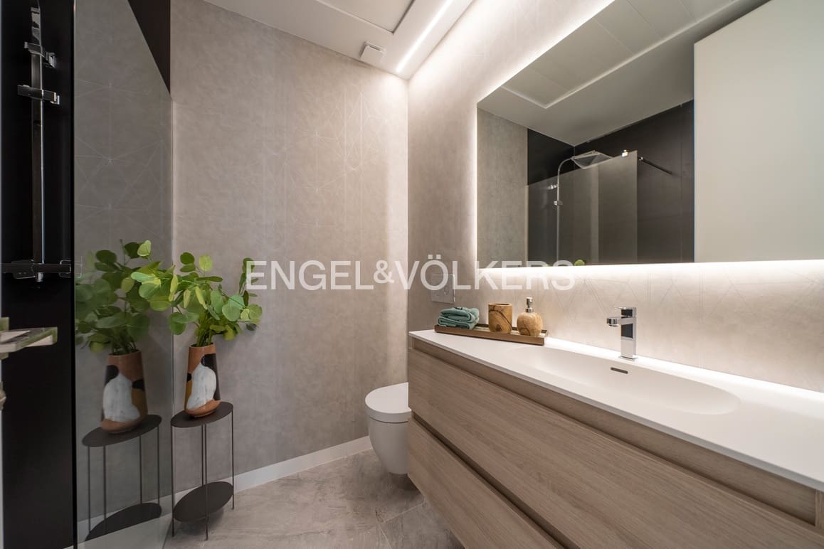 4 bedroom Villa for sale in Finestrat with pool garage - € 1,350,000 (Ref: 9044024)