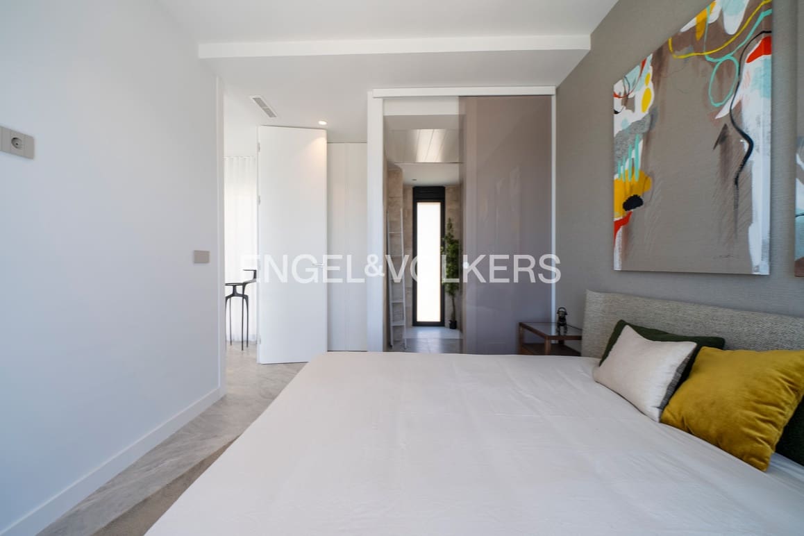 4 bedroom Villa for sale in Finestrat with pool garage - € 1,350,000 (Ref: 9044024)