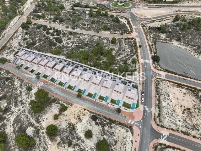 3 makuuhuone Huvila myytävänä paikassa Finestrat mukana uima-altaan 
autotalli - 495 000 € (Ref: 9046362)