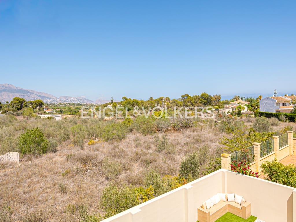 4 makuuhuone Huvila myytävänä paikassa Alfaz del Pi / L'Alfas del Pi mukana uima-altaan 
autotalli - 1 195 000 € (Ref: 9050144)