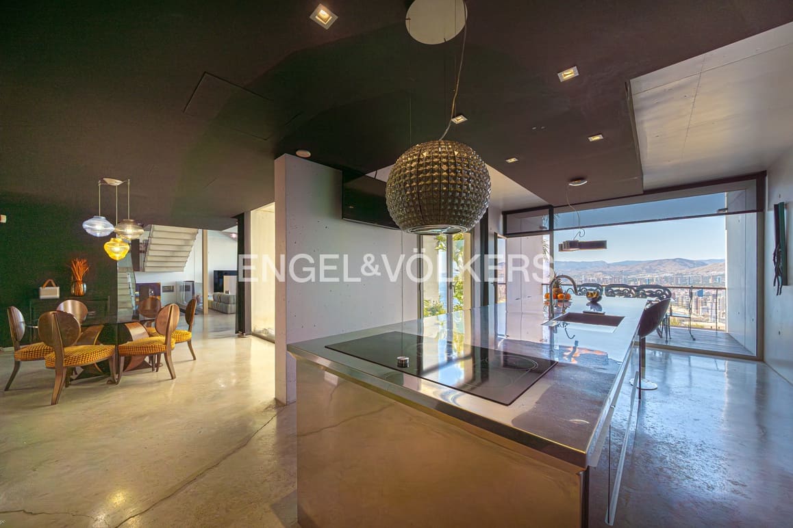 4 soveværelse Villa til salg i Benidorm med swimmingpool garage - € 4.000.000 (Ref: 9057010)