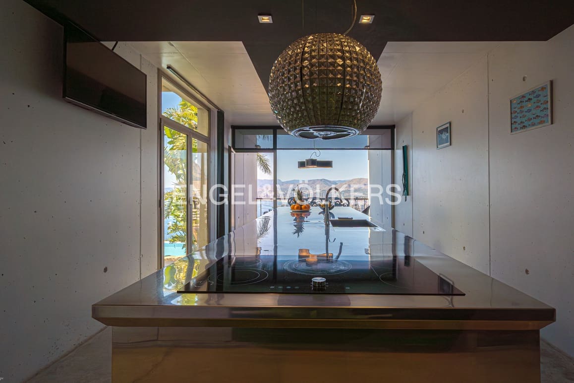 4 soveværelse Villa til salg i Benidorm med swimmingpool garage - € 4.000.000 (Ref: 9057010)