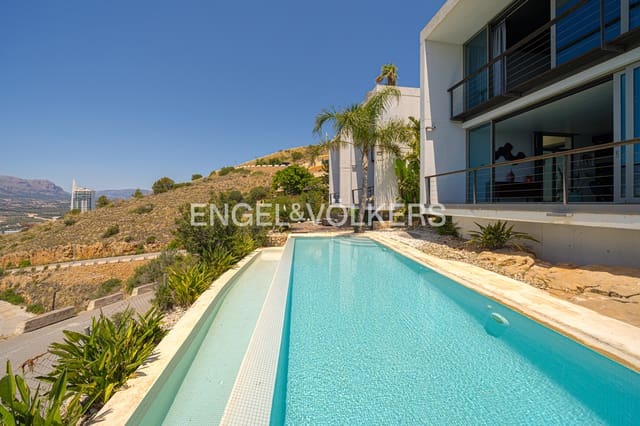 4 soveværelse Villa til salg i Benidorm med swimmingpool garage - € 4.000.000 (Ref: 9057010)