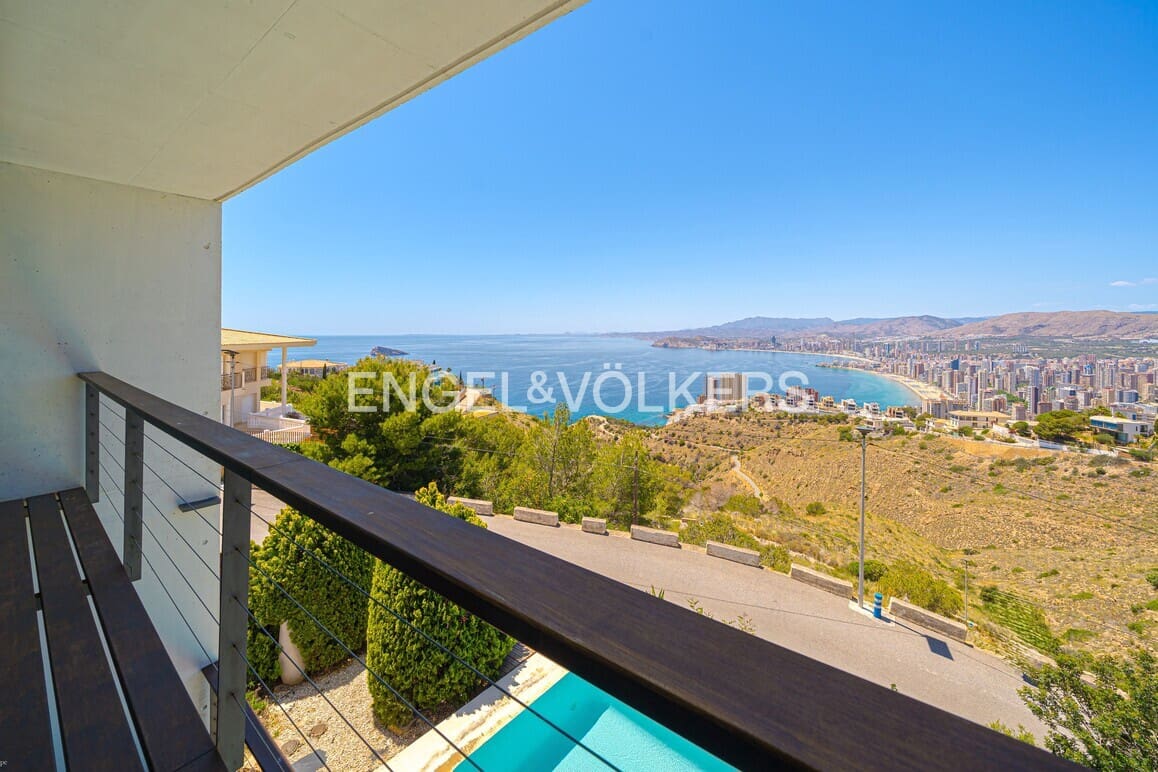 4 soveværelse Villa til salg i Benidorm med swimmingpool garage - € 4.000.000 (Ref: 9057010)