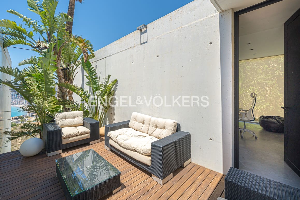 4 soveværelse Villa til salg i Benidorm med swimmingpool garage - € 4.000.000 (Ref: 9057010)