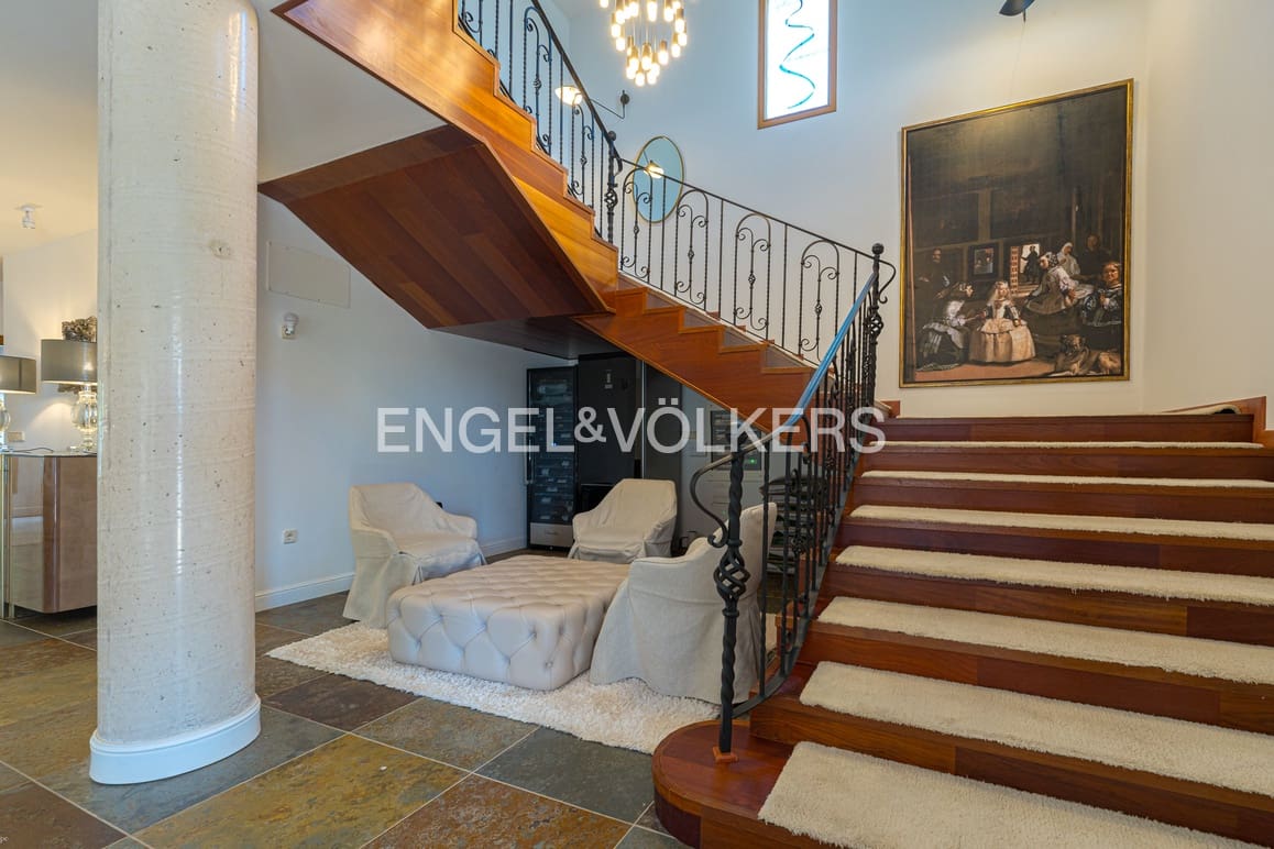 5 bedroom Villa for sale in Guadalest with pool garage - € 2,400,000 (Ref: 9058351)