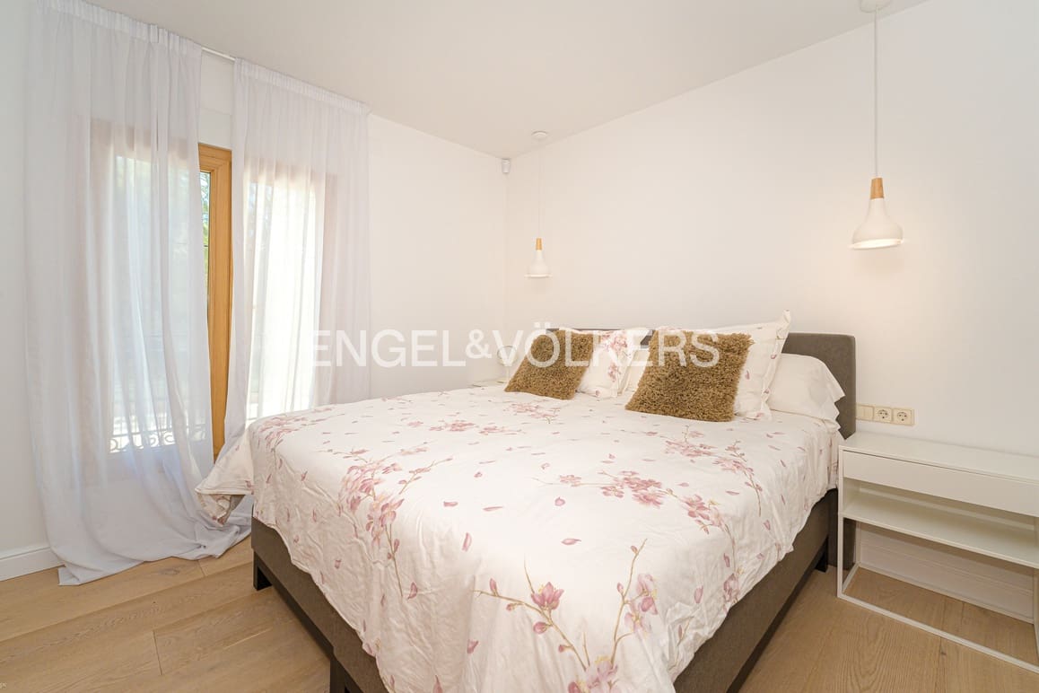 5 bedroom Villa for sale in Guadalest with pool garage - € 2,400,000 (Ref: 9058351)