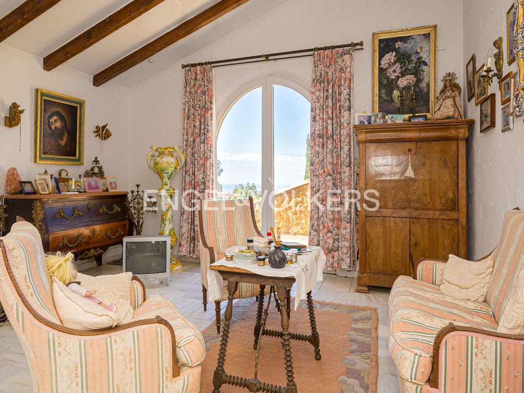 5 bedroom Villa for sale in Finestrat with pool garage - € 1,290,000 (Ref: 9064534)