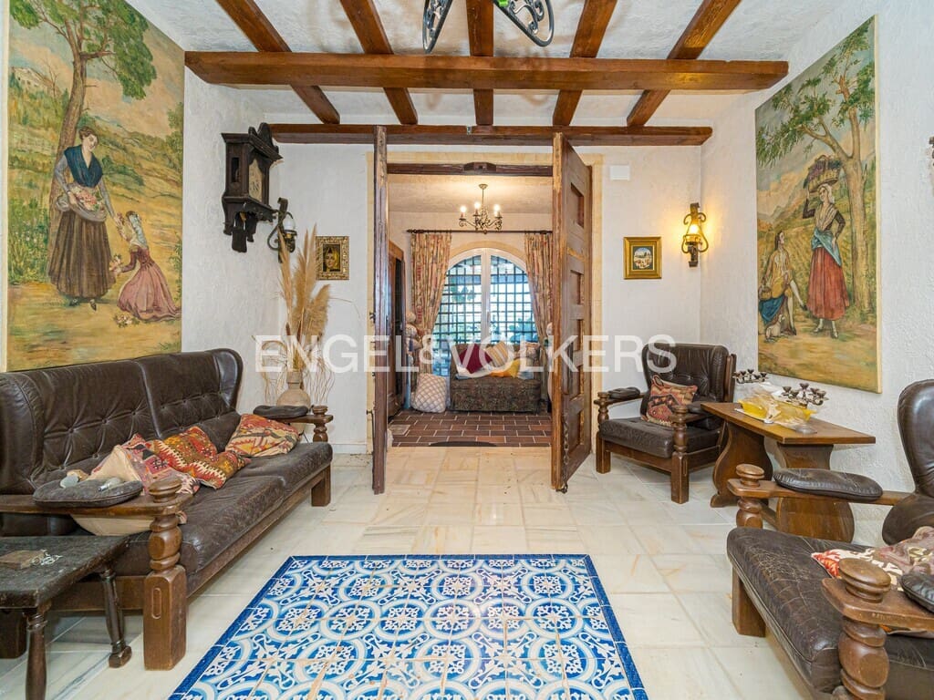 5 bedroom Villa for sale in Finestrat with pool garage - € 1,290,000 (Ref: 9064534)