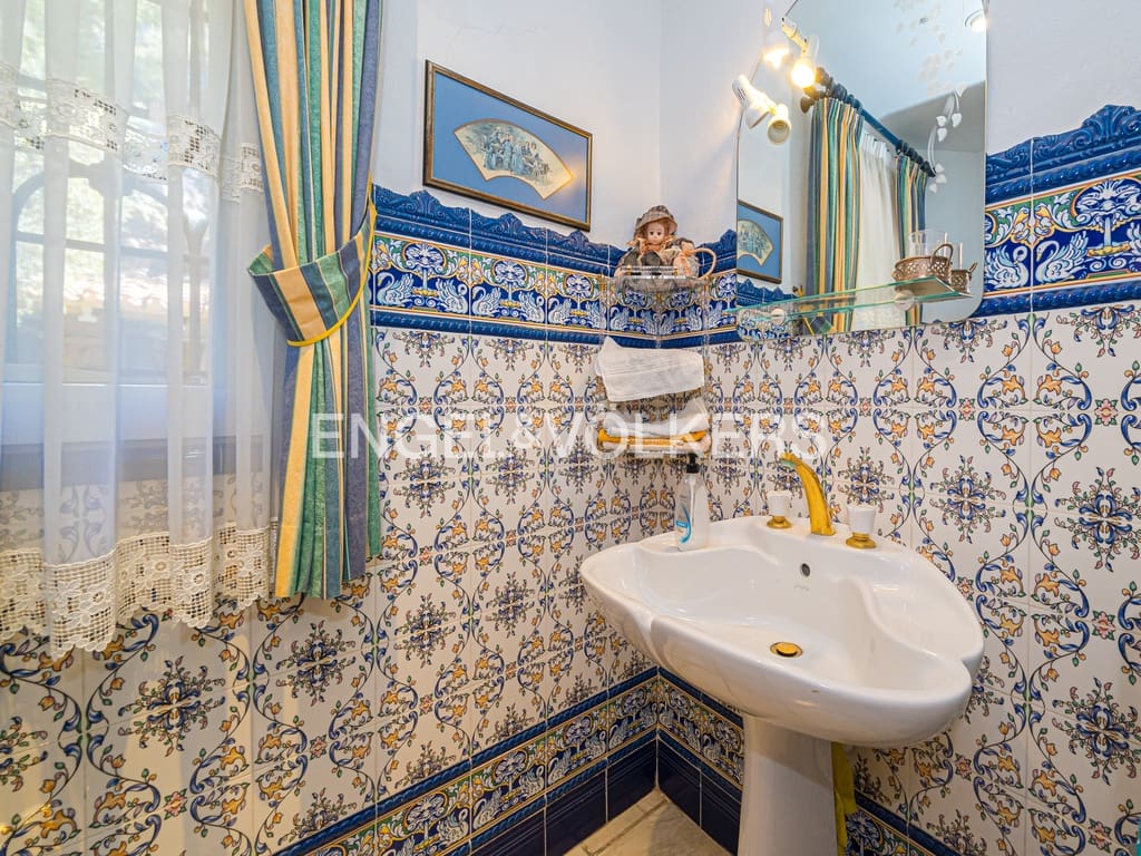 5 bedroom Villa for sale in Finestrat with pool garage - € 1,290,000 (Ref: 9064534)