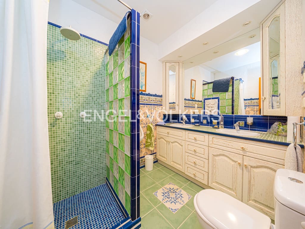 5 bedroom Villa for sale in Finestrat with pool garage - € 1,290,000 (Ref: 9064534)