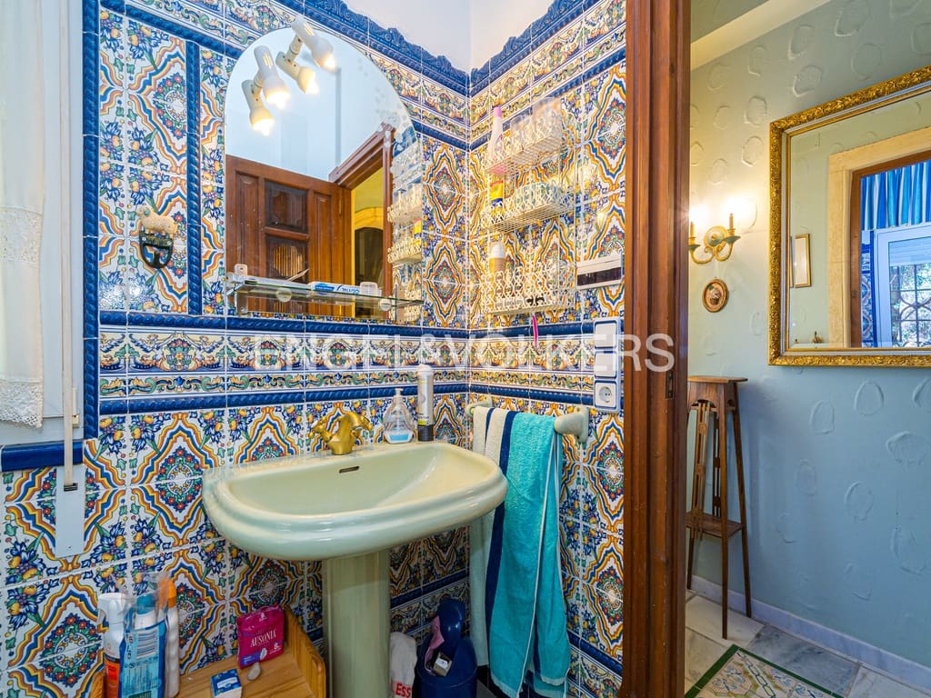 5 bedroom Villa for sale in Finestrat with pool garage - € 1,290,000 (Ref: 9064534)