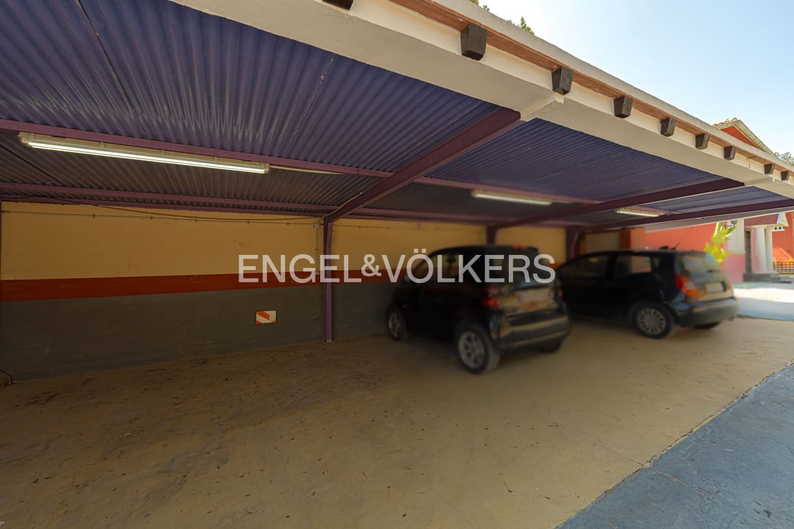 12 makuuhuone Huvila myytävänä paikassa Albir mukana uima-altaan 
autotalli - 1 250 000 € (Ref: 9076911)