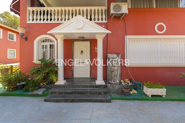 12 makuuhuone Huvila myytävänä paikassa Albir, Alfaz del Pi / L'Alfàs del Pi mukana uima-altaan 
autotalli - 1 250 000 € (Ref: 9076911)