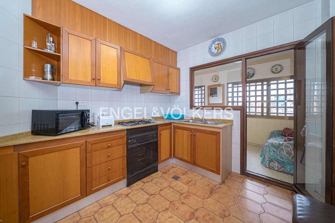 4 soveværelse Lejlighed til salg i Benidorm med swimmingpool - € 600.000 (Ref: 9086211)