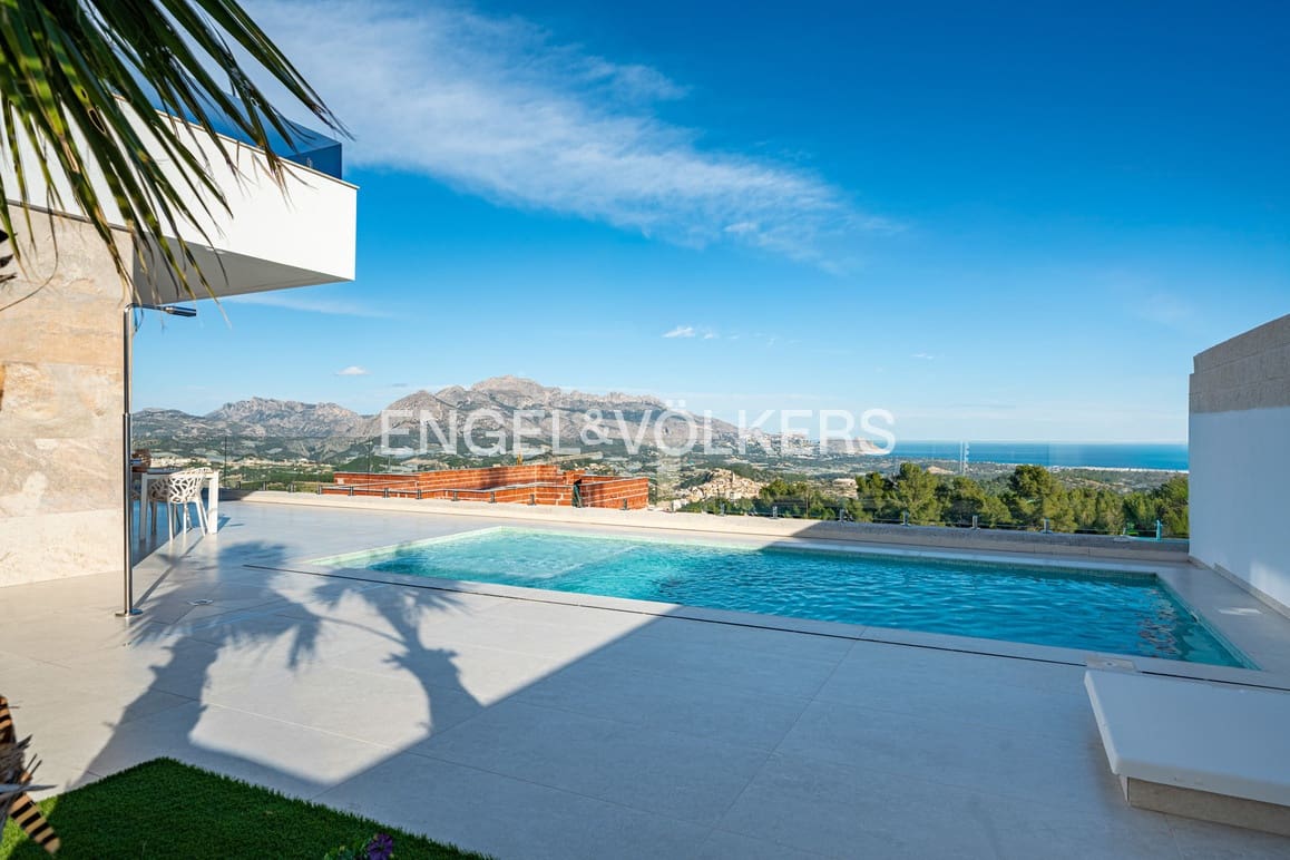 Casa de 3 habitaciones en Polop en venta con piscina garaje - 659.000 € (Ref: 9109226)