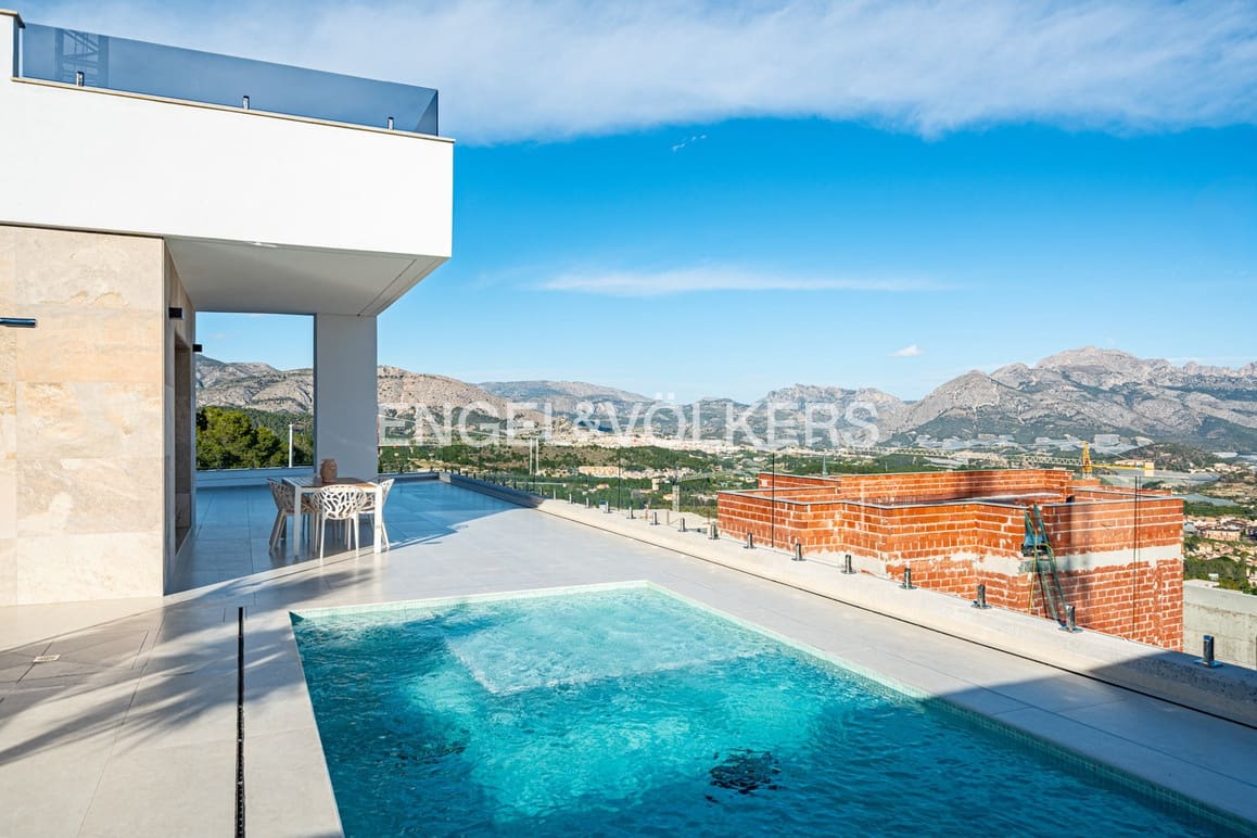 Casa de 3 habitaciones en Polop en venta con piscina garaje - 659.000 € (Ref: 9109226)