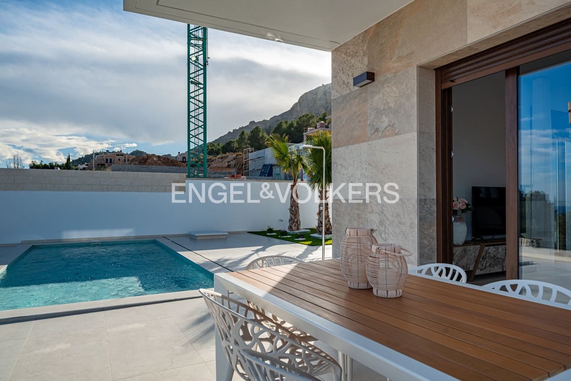 Casa de 3 habitaciones en Polop en venta con piscina garaje - 659.000 € (Ref: 9109226)