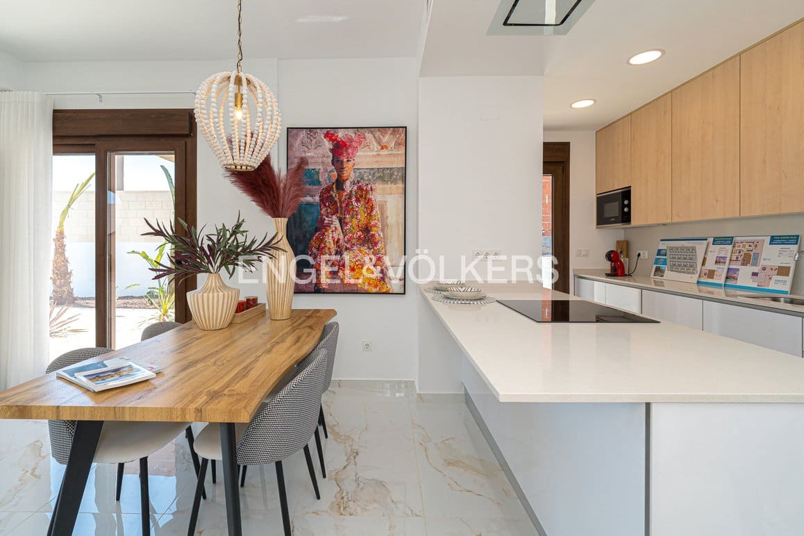3 bedroom Villa for sale in Polop with pool garage - € 598,000 (Ref: 9109227)