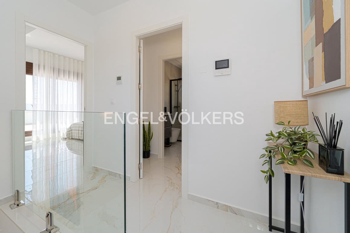 3 bedroom Villa for sale in Polop with pool garage - € 598,000 (Ref: 9109227)