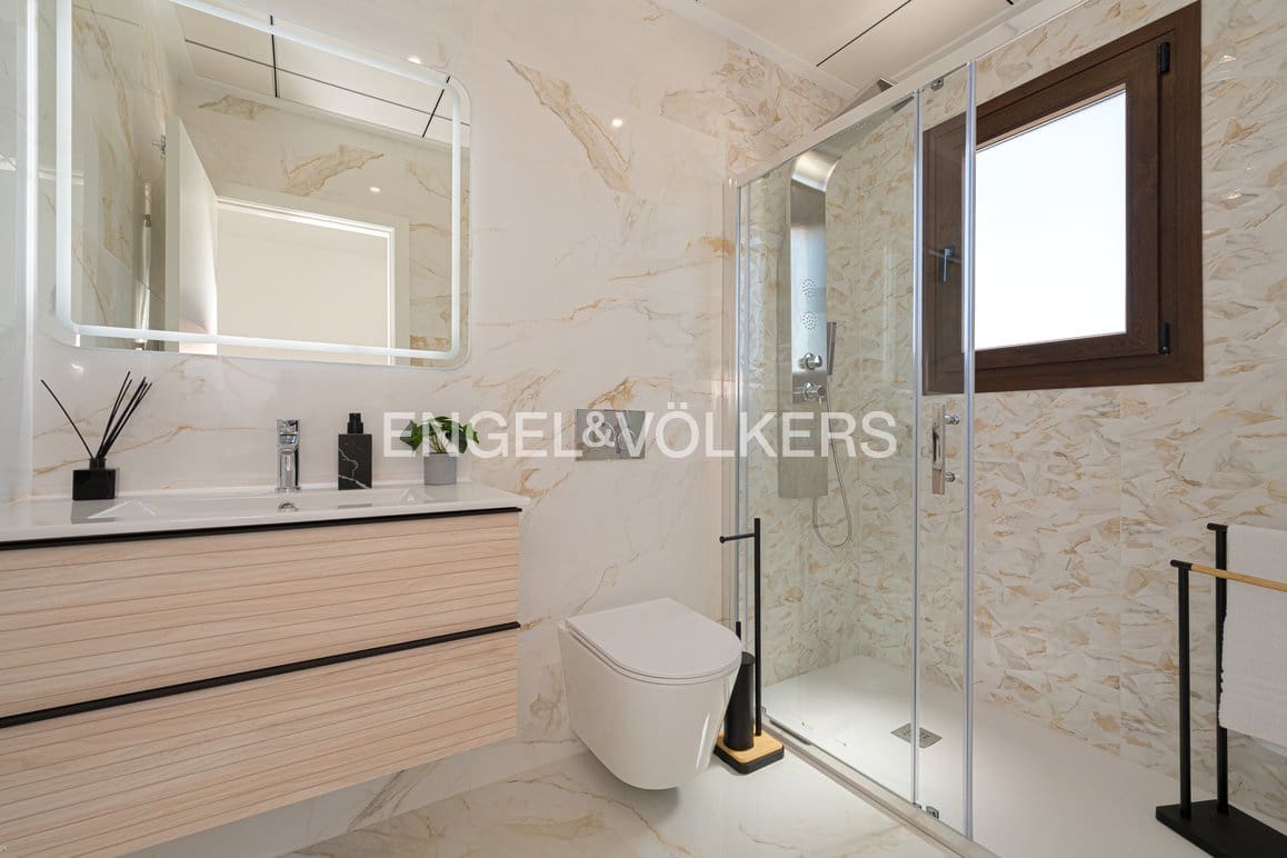 3 bedroom Villa for sale in Polop with pool garage - € 598,000 (Ref: 9109227)