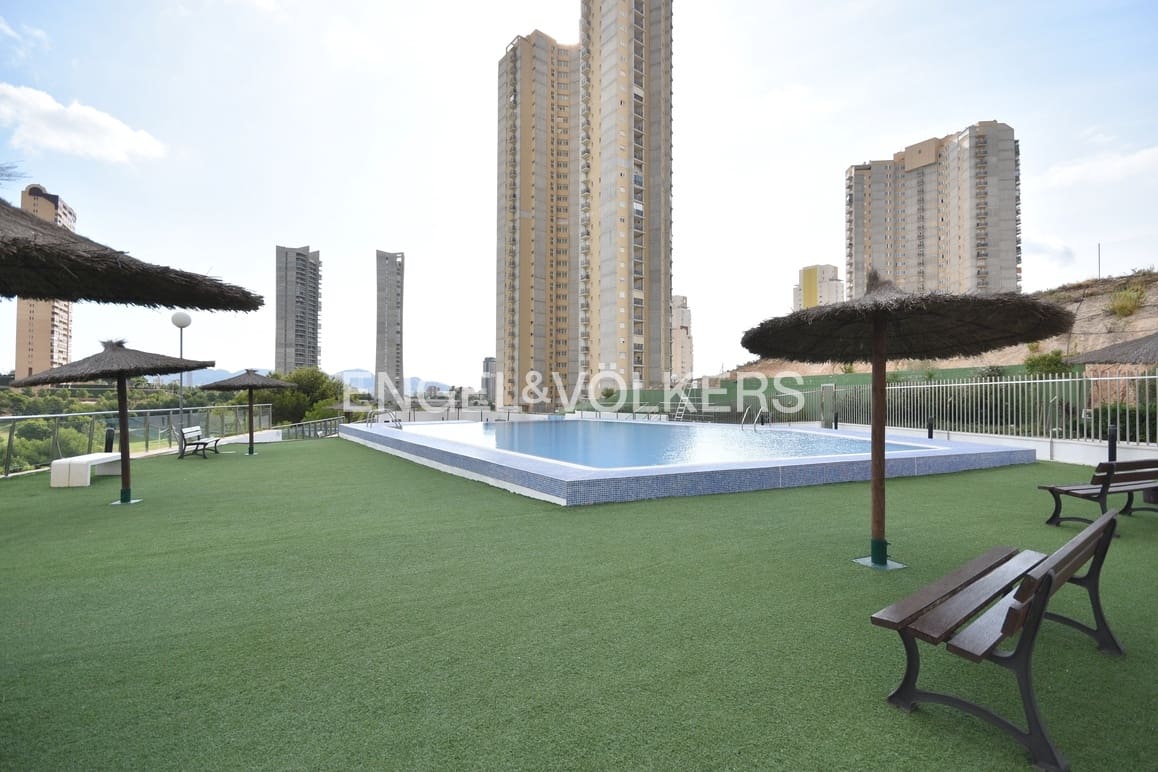 1 soveværelse Lejlighed til salg i Benidorm med swimmingpool garage - € 275.000 (Ref: 9113379)